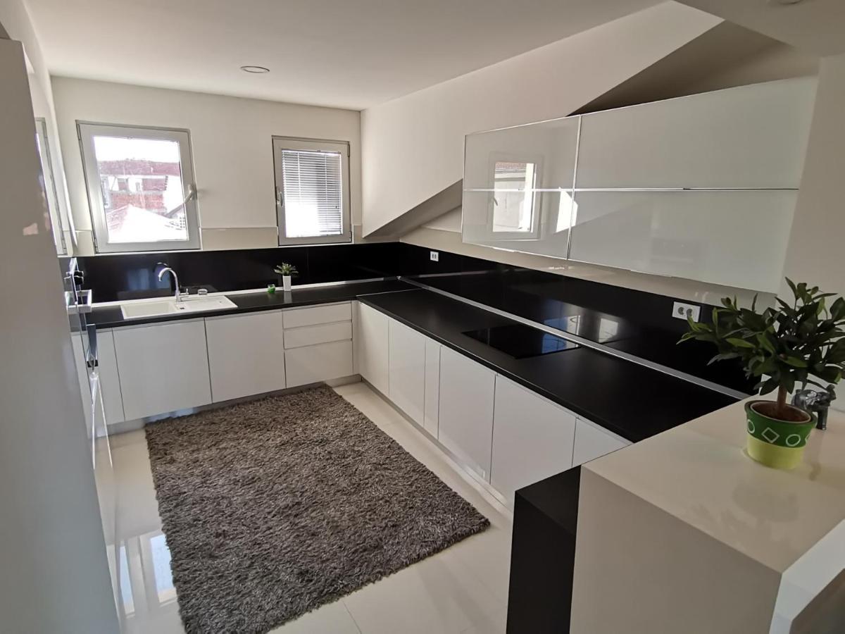 Atina Lux Hostel Leskovac  Luaran gambar