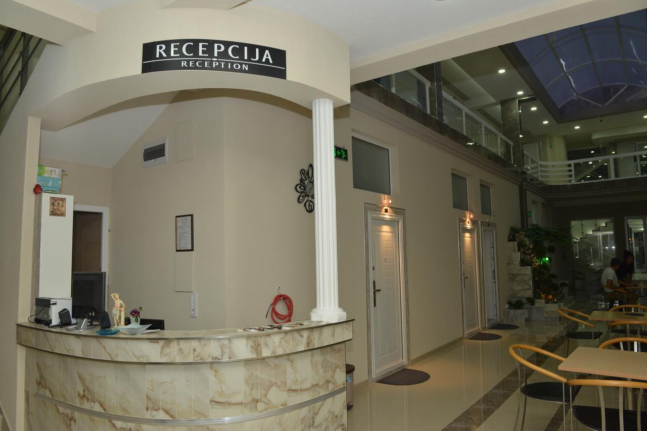 Atina Lux Hostel Leskovac  Luaran gambar