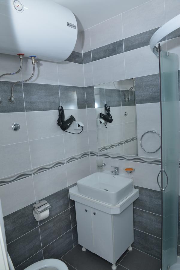Atina Lux Hostel Leskovac  Luaran gambar